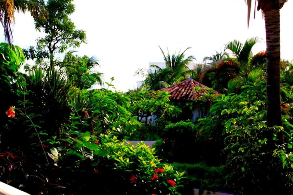 Sapphire Beach Club Resort Cupecoy