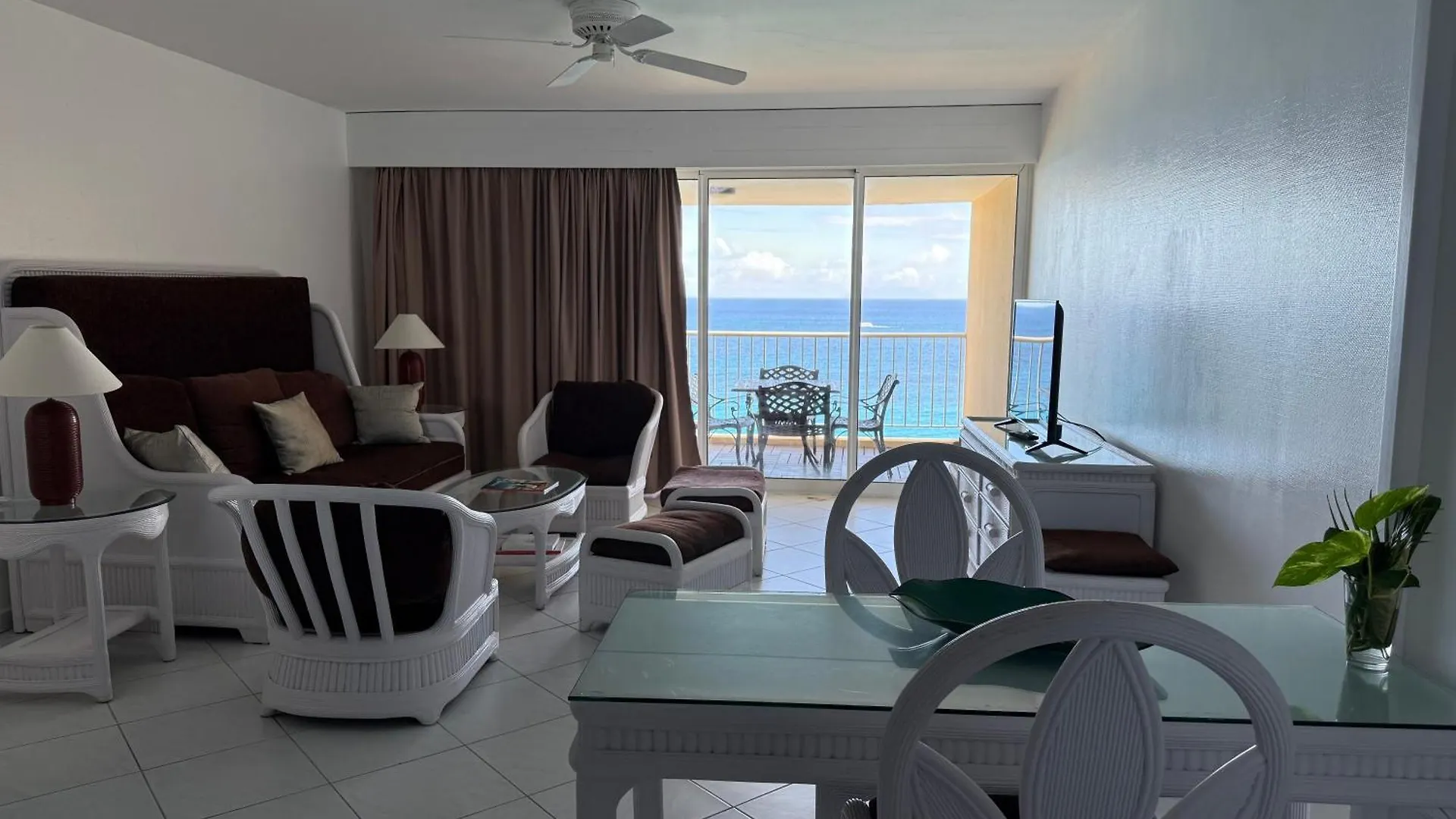 Sapphire Beach Club Resort Cupecoy