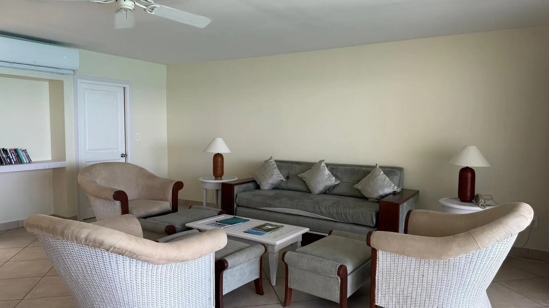 Sapphire Beach Club Resort Cupecoy  Cupecoy (Sint Maarten)