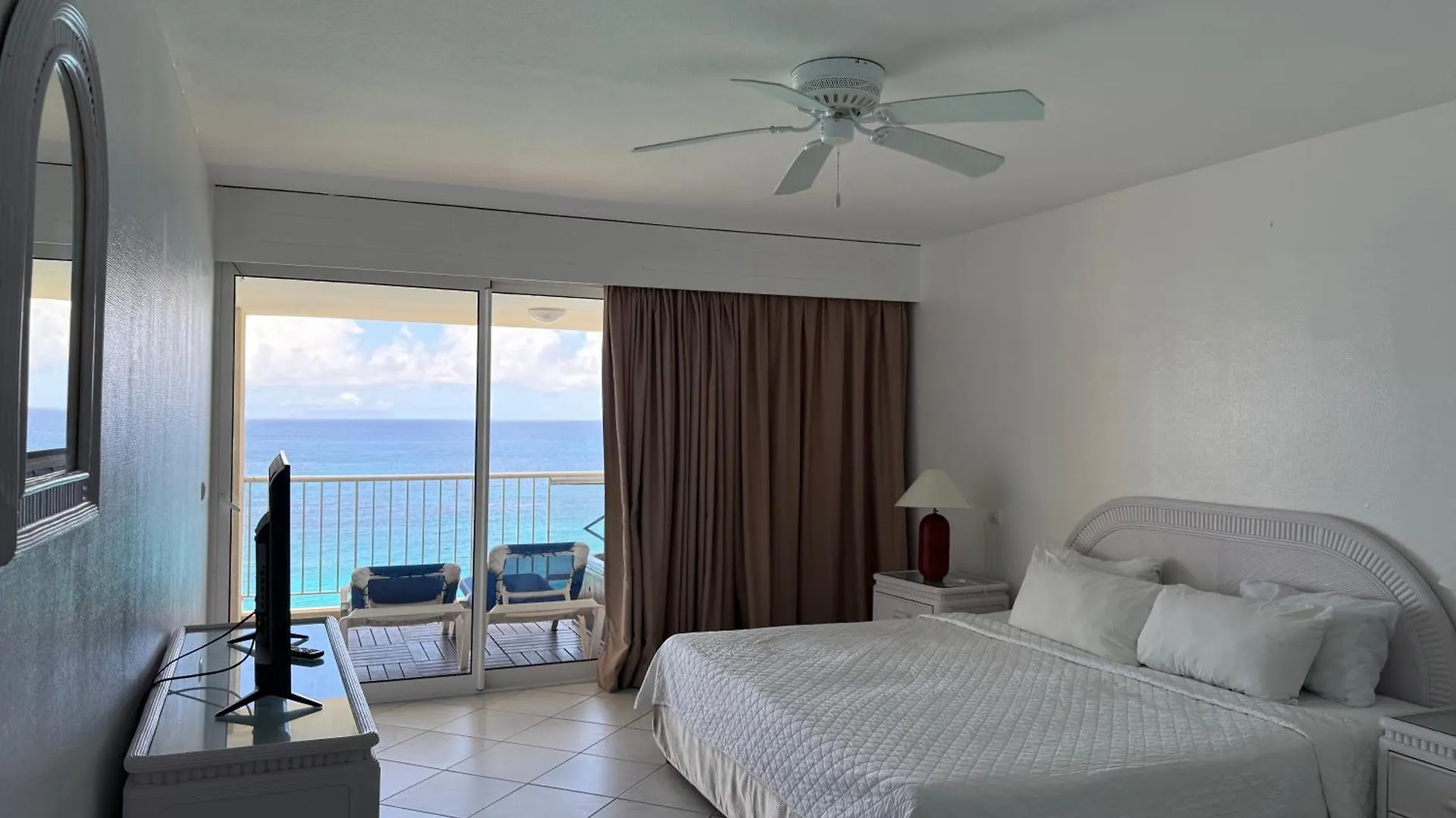 Sapphire Beach Club Resort Cupecoy  Cupecoy (Sint Maarten)